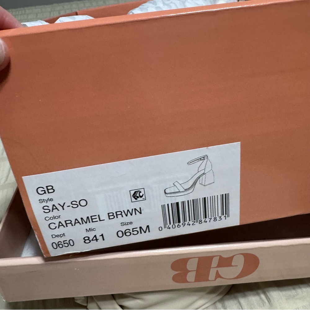 Gianni Bini Sayso Patent Heels - Picture 4 of 4